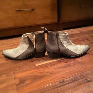 New FreePeople ankle booties